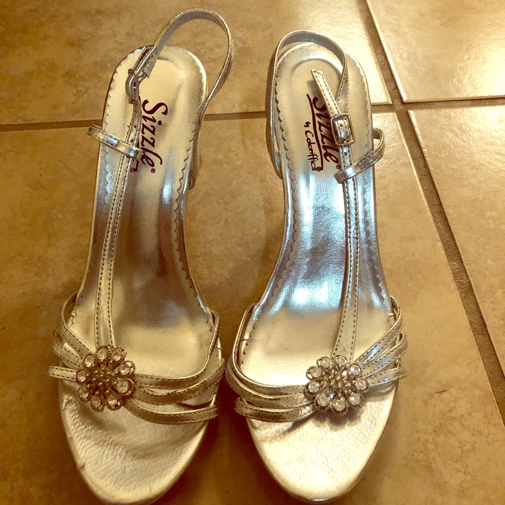 Dress shoes